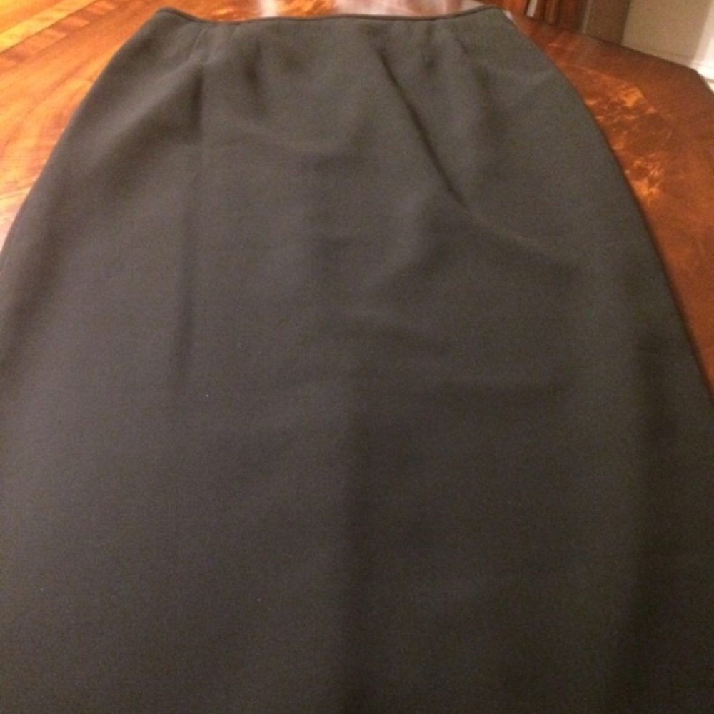 Long Formal/ Dress/ Suit Skirt Black, New (Sz 10)